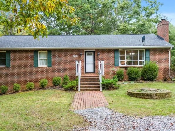 1136 Laughlin Ln, Forest, VA 24551