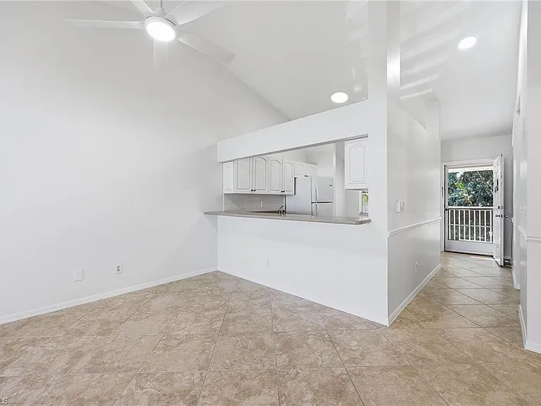 138 Pebble Shores Dr #201 — Photo 2