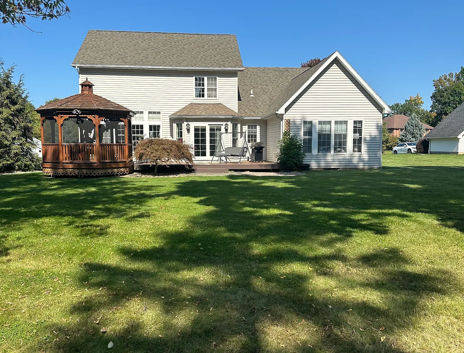 3 bed, 1910 sqft, $3,650 — Photo 2