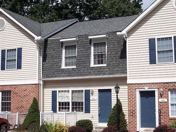 1st image of 767 Oakwood Ave
