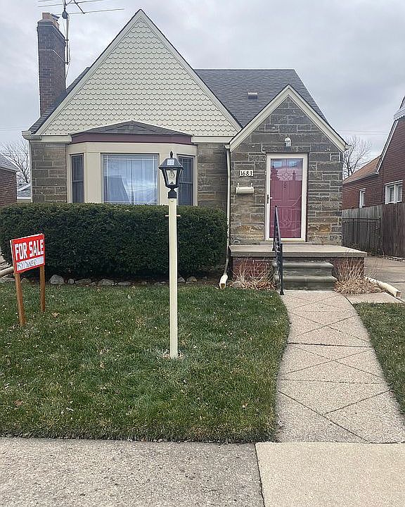 1st image of 1683 Michigan Blvd