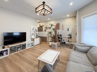 109 Hudson St #1, Somerville, MA 02144