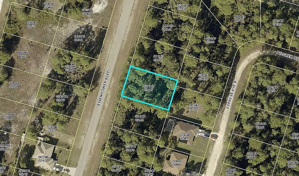 2nd image of 567 Eisenhower Blvd