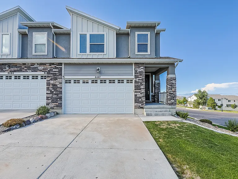 4442 W Lone Shadow Ln — Photo 1