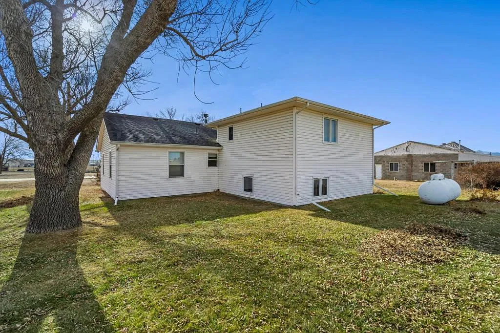 5631 Co Rd 46 — Photo 3