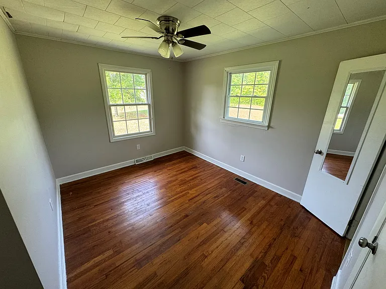 802 Liberty Hwy — Photo 9