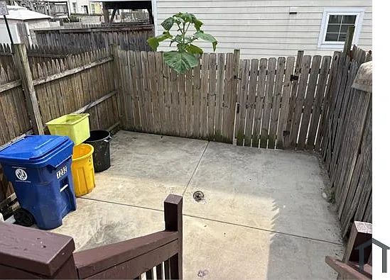 1205 W Ostend St — Photo 13