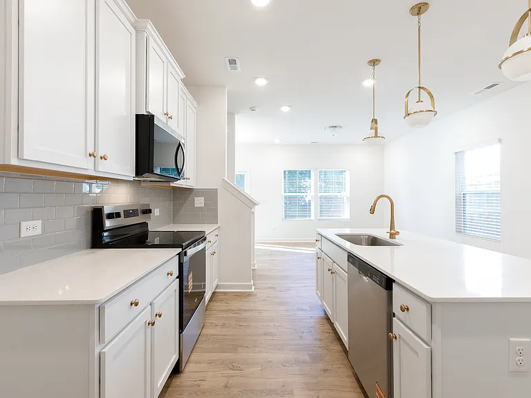 1432 Anderson St — Photo 24