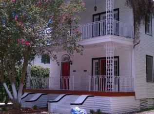 6 Fontainebleau Dr, New Orleans, LA 70125