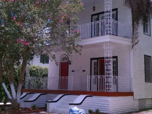 6 Fontainebleau Dr, New Orleans, LA 70125