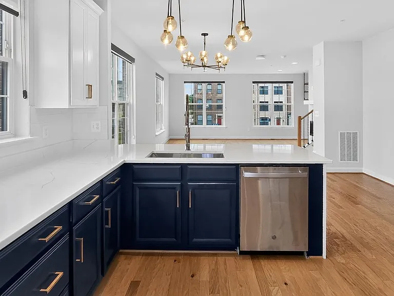 627 Leigh Way — Photo 17