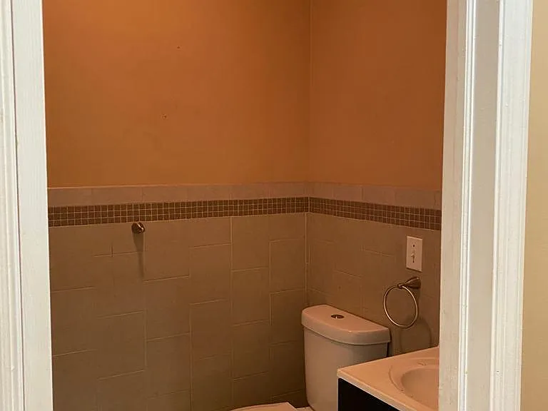 816-818 Westfield Ave — Photo 6