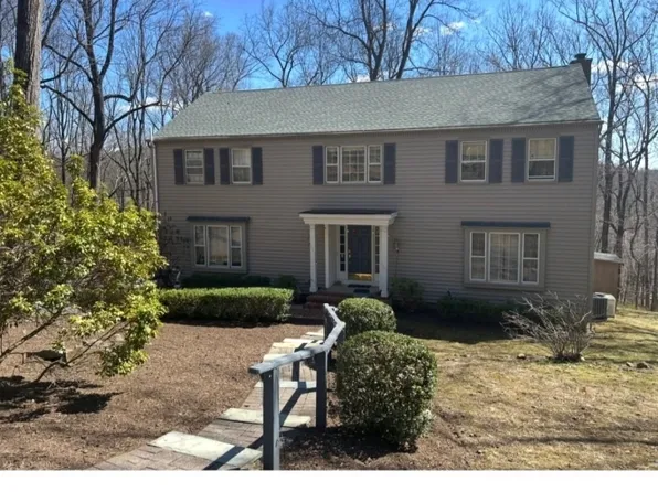 9 E Fox Chase Rd, Chester Twp., NJ 07930