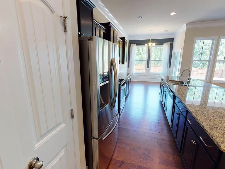 664 Scarlet Baby Dr — Photo 30