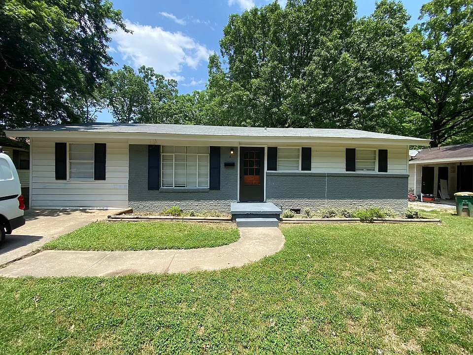 6 Winchester Dr