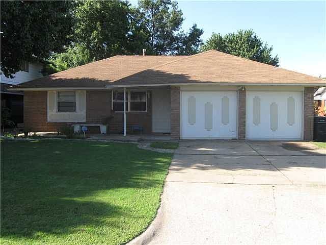 Home for Sale in Moore, Oklahoma $73,900