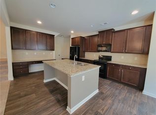 1043 Blind Brook Cir, Hoschton, GA 30548