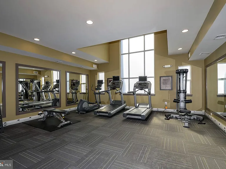 2149 Red Vine Dr — Photo 32