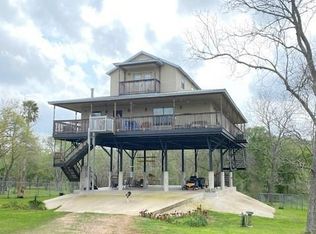 564 Cypress Valley Rd, Cuero, TX 77954