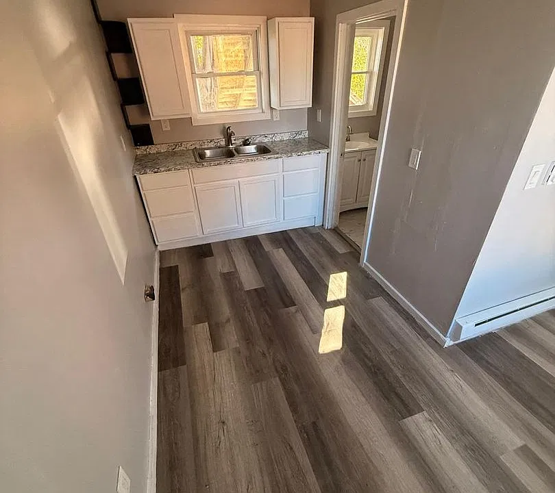 31 Freedom St