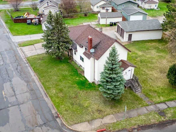 1113 20th St S, Virginia, MN 55792