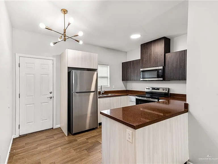 3400 Frio Ave #4 — Photo 4