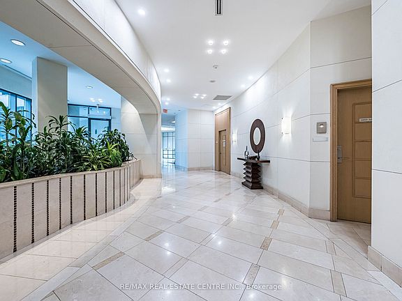 5th image of 509 Beecroft Rd #1817