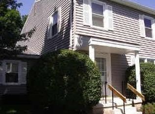 15 Eagle Ln, Fairport, NY 14450