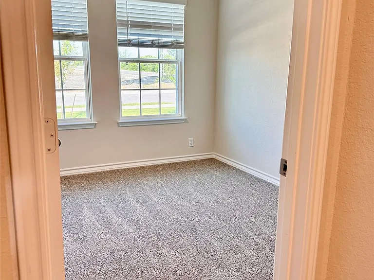 204 Steele Hbr — Photo 9