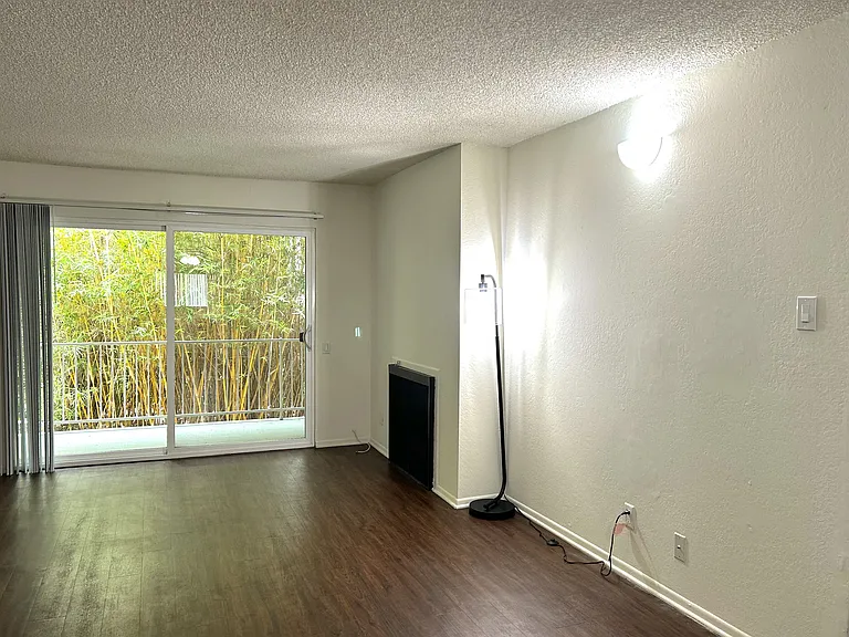 714 Veteran Ave — Photo 3