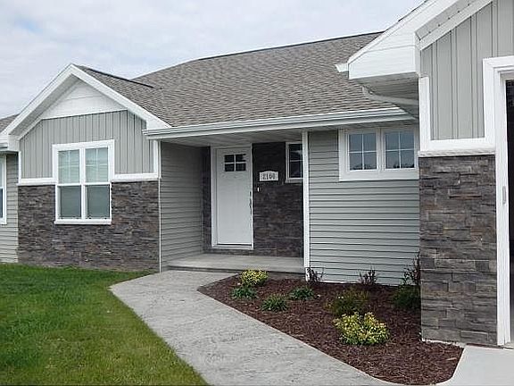 3rd image of 2104 Potter Dr
