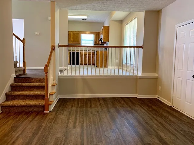 11728 Palmer Ct — Photo 5