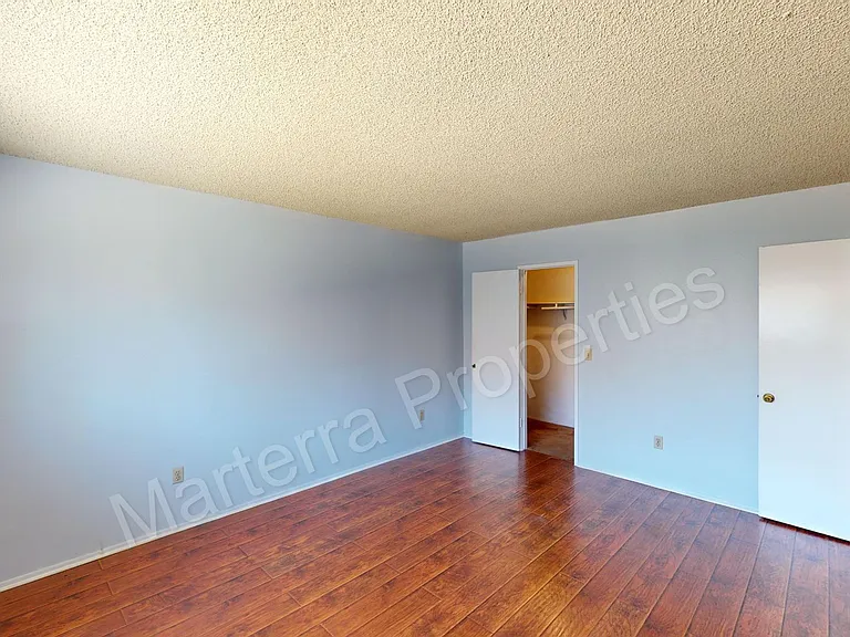 2314 E Ball Rd — Photo 12