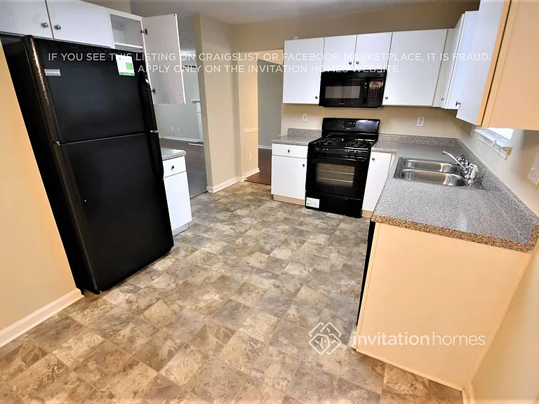 3907 Brandon Lee Way — Photo 4