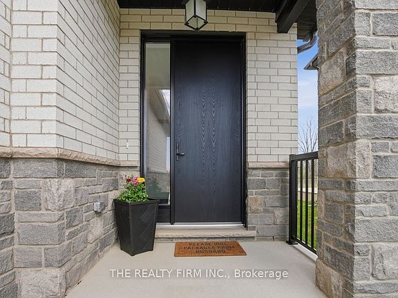3rd image of 819 Gatestone Rd