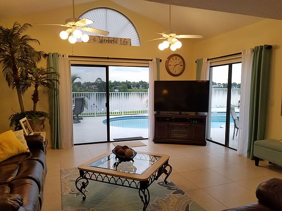 3rd image of 12732 Meadowbreeze Dr