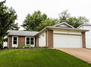 365 Palermo Dr, Ballwin, MO 63021