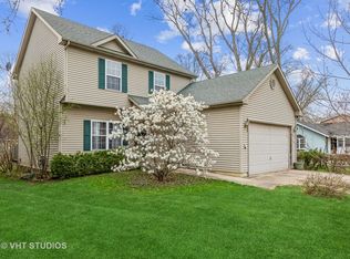 160 N Greenfield Ave, Crystal Lake, IL 60014