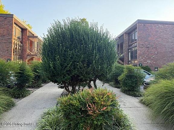 4th image of 1040 Cherokee Rd APT F1