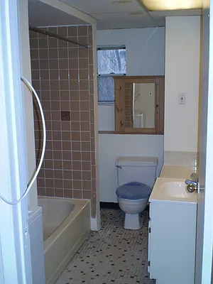 Rented by Maximus Realty Group | media 8