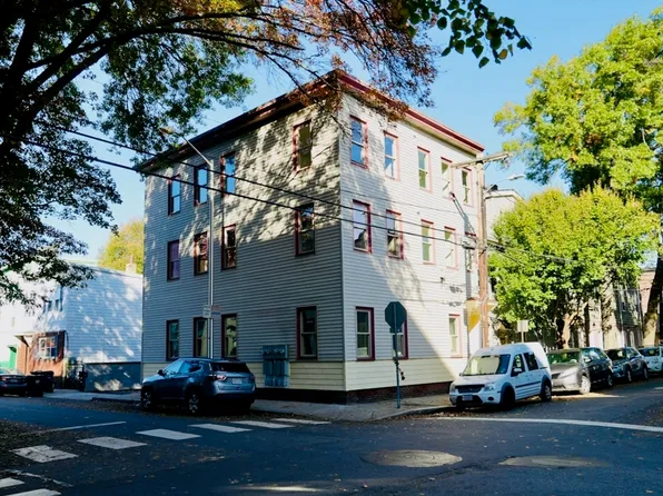 59 7th St, Cambridge, MA 02141