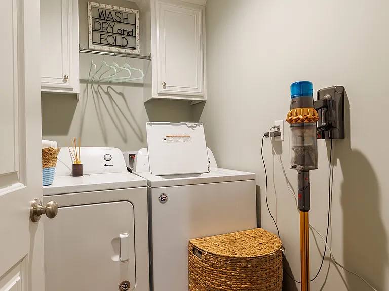 3940 Landings Cir — Photo 6