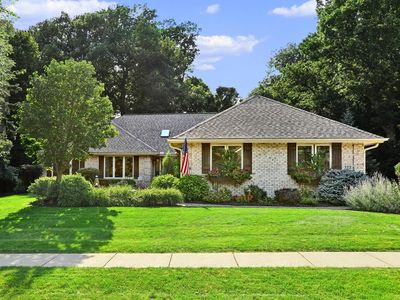 372 River Bluff CIRCLE, Oconomowoc, WI, 53066