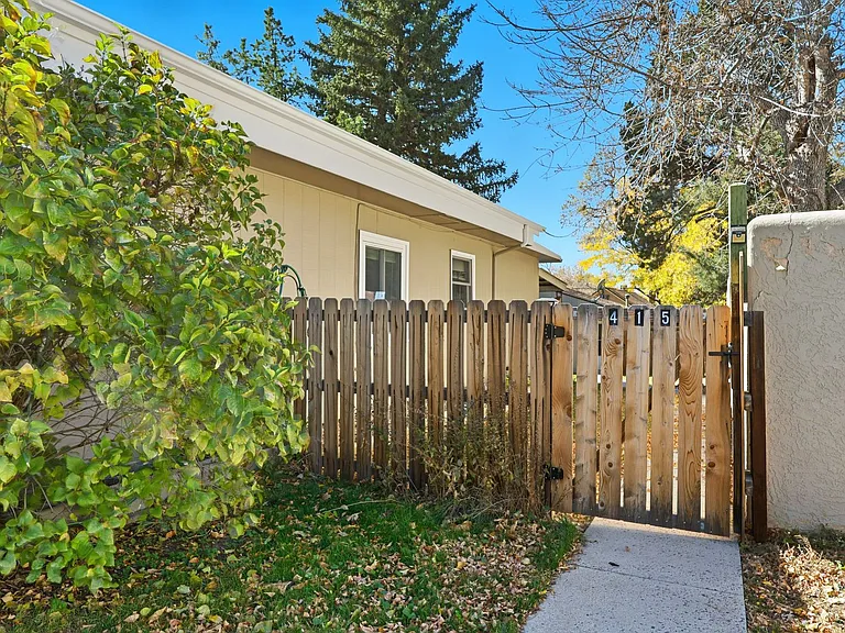 415 Lewis St — Photo 2