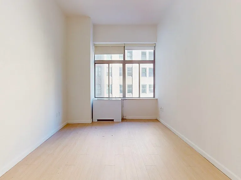 90 Washington St #8R — Photo 3