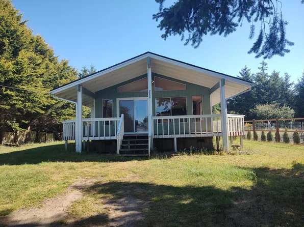 880 Pheasant Pl SW, Ocean Shores, WA 98569