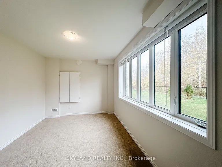 33 Del Ray Cres #LOWER — Photo 5