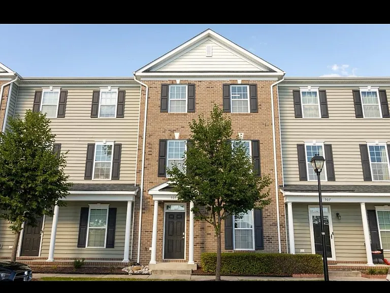 505 Waterside Dr — Photo 6