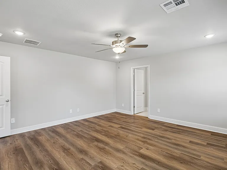 2907 Tulip Dr — Photo 14