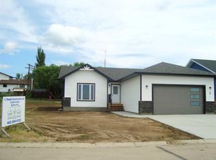 2 SW Evron Pl, Trochu, AB T0M2C0
